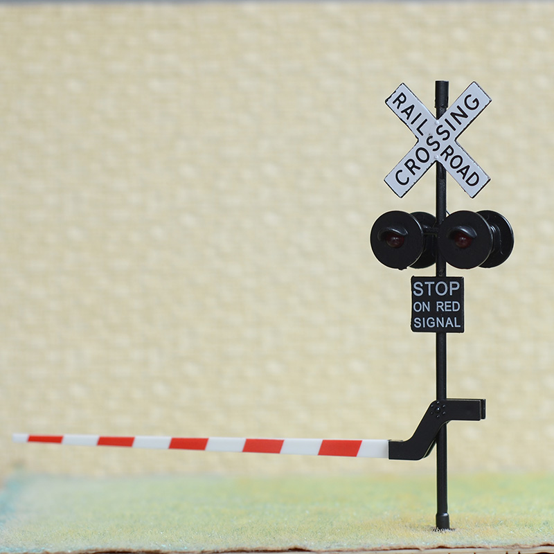thumbnail image 2 of 2x N Scale Model Railroad Crossing Signal Gates – 4 Heads + Flasher – #NS40 – Brass, Pre-built 2 of 4