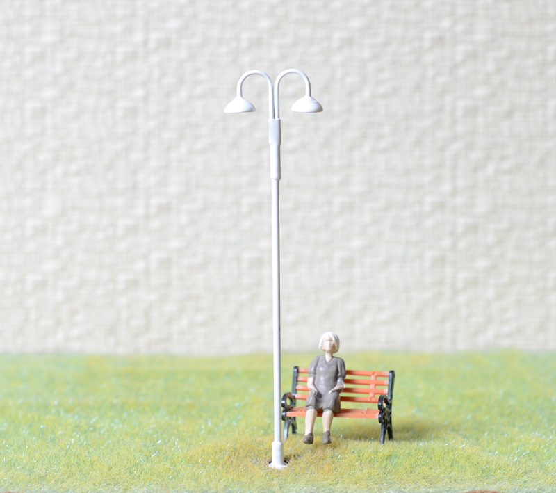 thumbnail interactive-video image 1 of 5x OO / HO Scale LED Street Light Lamp Posts For Model Train Railroad Layouts (#702SL) 1 of 6
