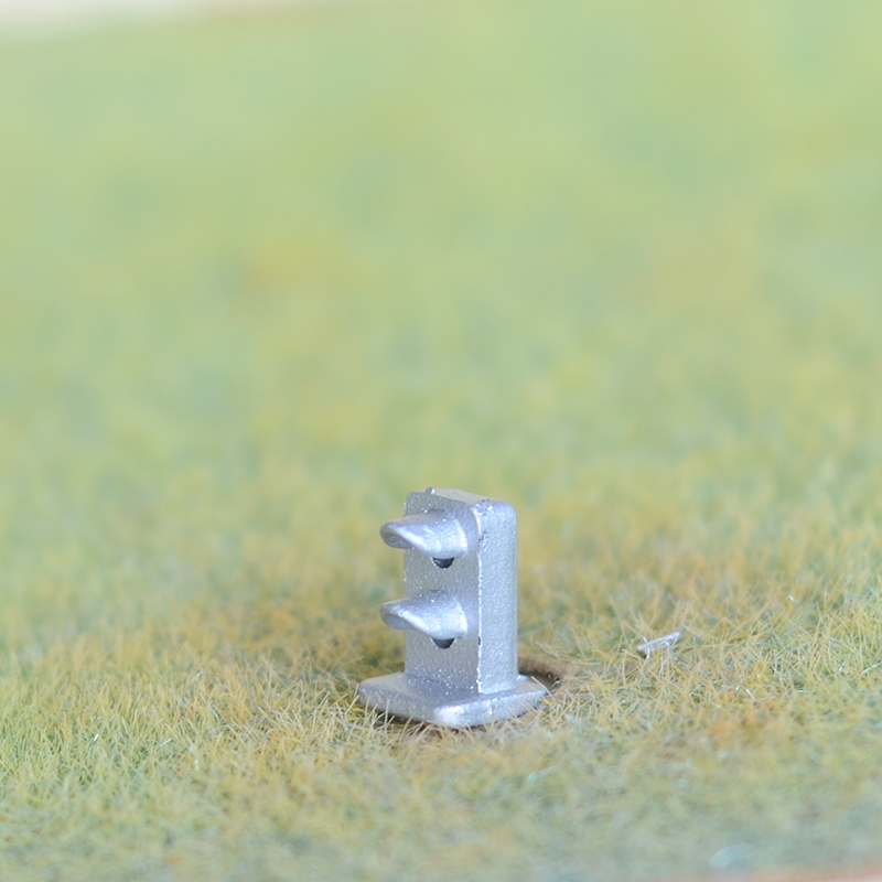 HO Scale Dwarf Searchlight Signal – 2-Target, Ground Mount, ABS Model Railroad