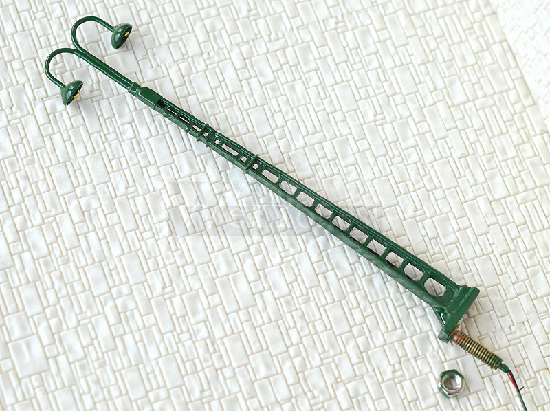 thumbnail image 2 of 2x OO/HO Scale LED Mast Tower Lights - Green Brass Street Lamps For Model Railroad #TL47 2 of 2
